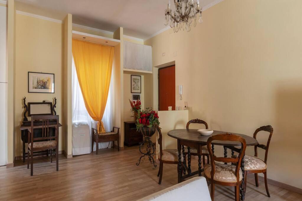Elegante Appartamento Centrale Rom Exterior foto